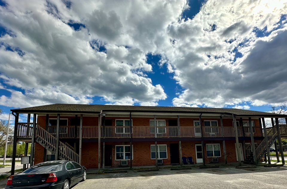 1st image of 951 Bellmore Ave APT 2