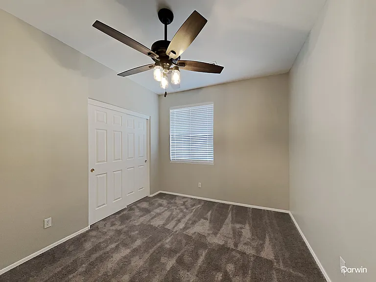 329 E Diamond Trl — Photo 9