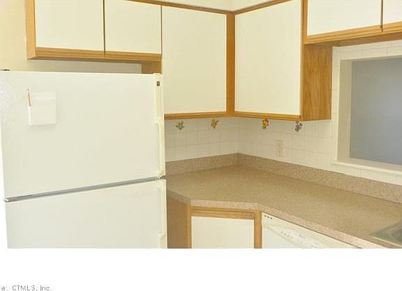 4th image of 602 Briarwood Ct
