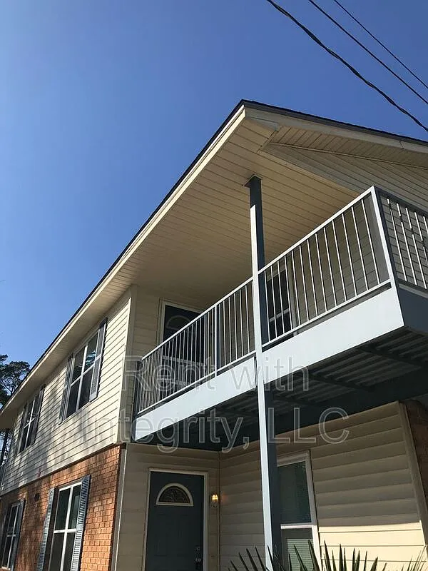 2 bed, 1.0 bath, 971 sqft, $1,250 — Photo 3