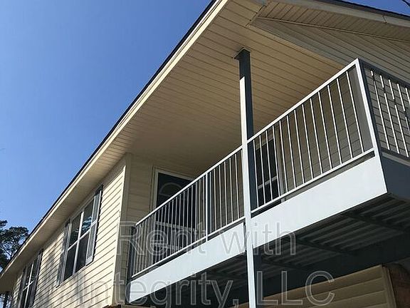 3rd image of 156D Locke St
