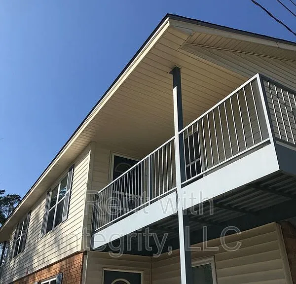 156D Locke St — Photo 1