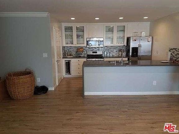 4th image of 2050 S Bentley Ave Ph 1