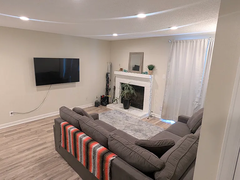 1067 Ingalls St #7G — Photo 26