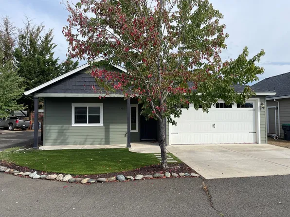 1350 Swayze Ln, Medford, OR 97501