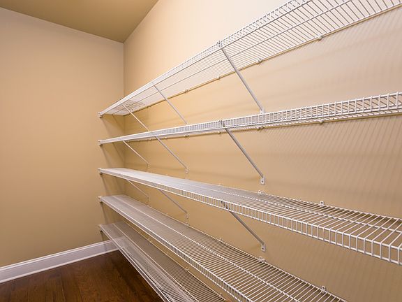 Walk-in Pantry