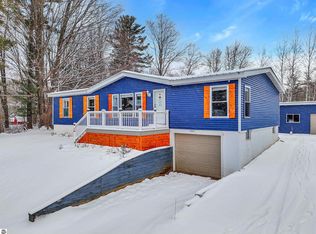 4887 S 33 1/2 Rd, Cadillac, MI 49601