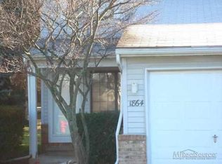 1864 N Pontiac Trl, Walled Lake, MI 48390