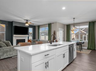 3051 Mary Leigh Dr, Bettendorf, IA 52722