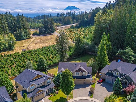 2nd image of 12925 195th Avenue Ct E