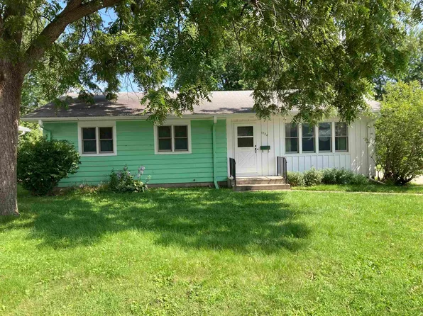 1724 2nd Ave NW, Waverly, IA 50677