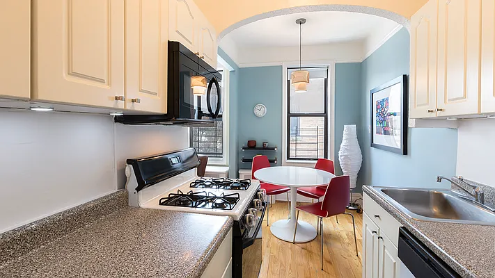 Sold by Garfield Realty  | media 5