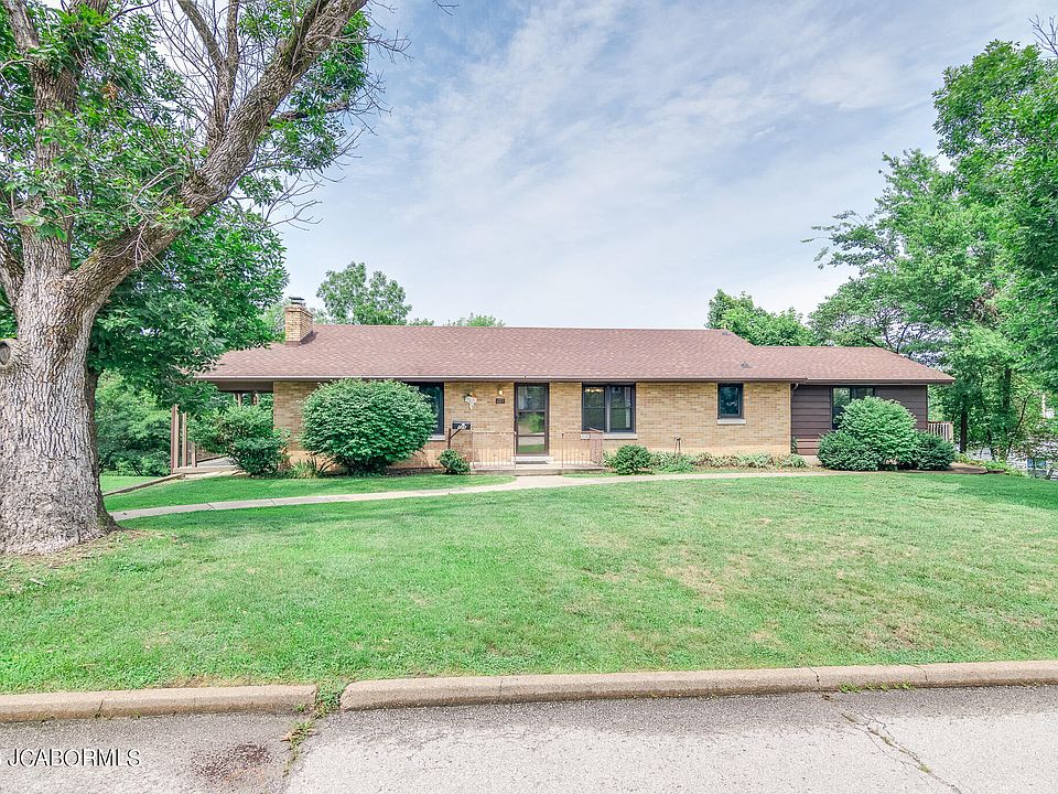 1st image of 125 Westmore Dr