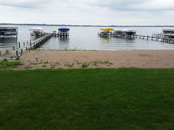 4th image of 5820 S Shore Dr