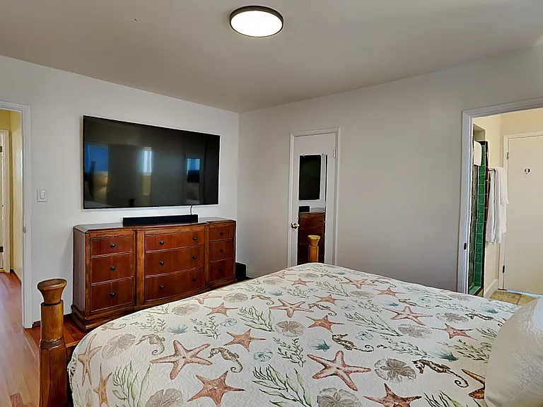 3712 Riviera Dr — Photo 17