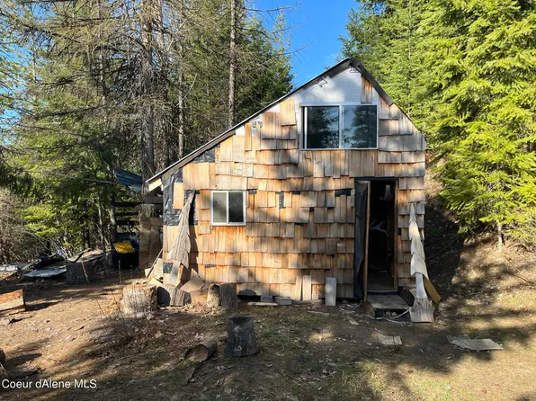 300 Hemlock Ln, Fernwood, ID 83830