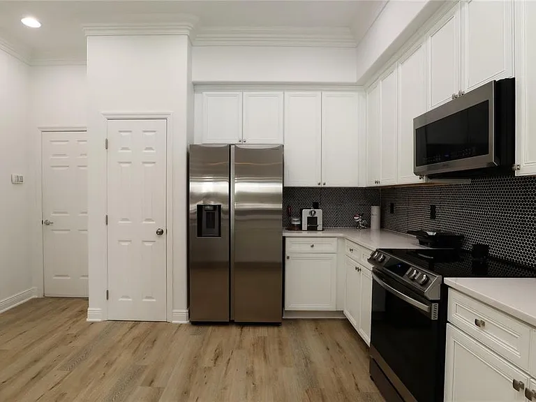 8248 Tivoli Dr — Photo 10