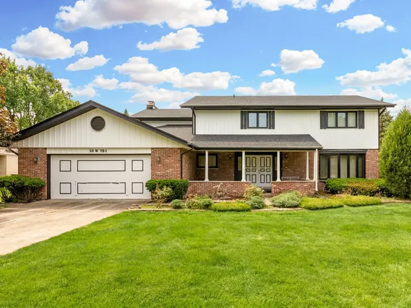 16W731 89th Pl, Willowbrook, IL 60527
