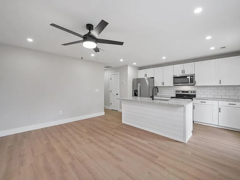 124 Shipman Dr NE — Photo 6