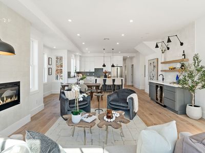 35 Richardson St #2, Somerville, MA, 02145