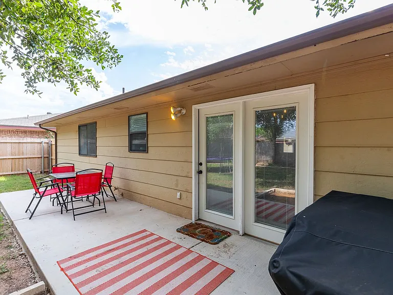 3818 Wake Forest Ln — Photo 23