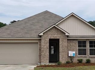 28420 Longfellow Ln, Albany, LA 70711