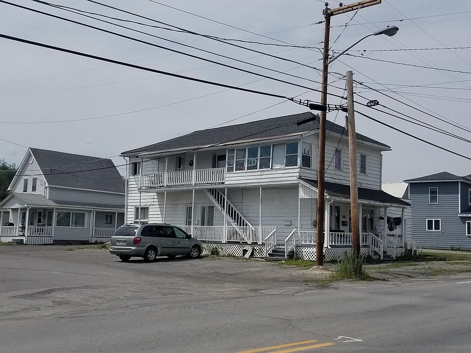 2nd image of 567 Main St