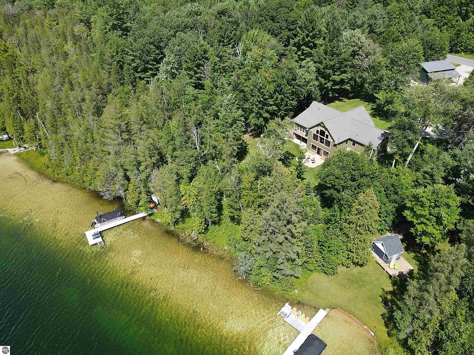 1st image of 7249 Blue Lake Rd NE