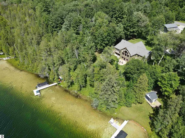 7249 Blue Lake Rd NE, Kalkaska, MI 49646