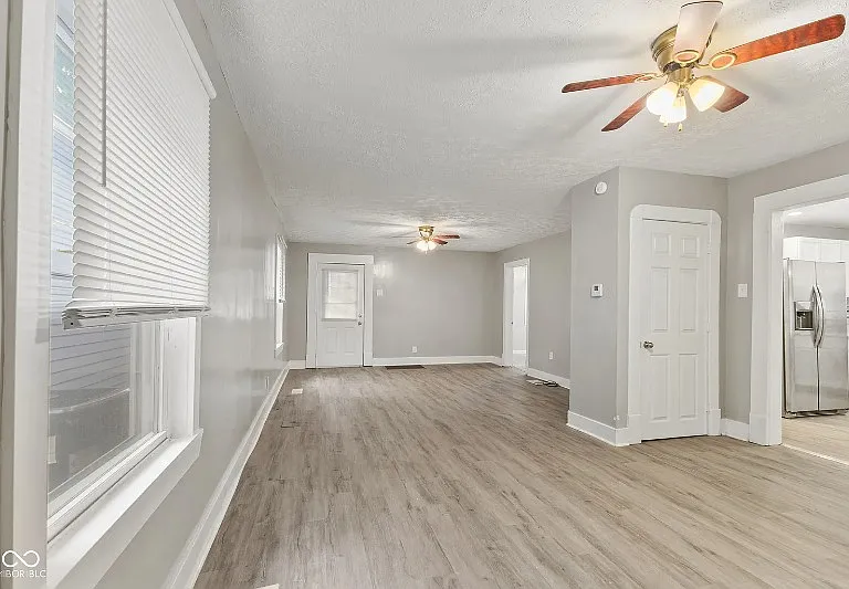 734 Parkway Ave — Photo 12