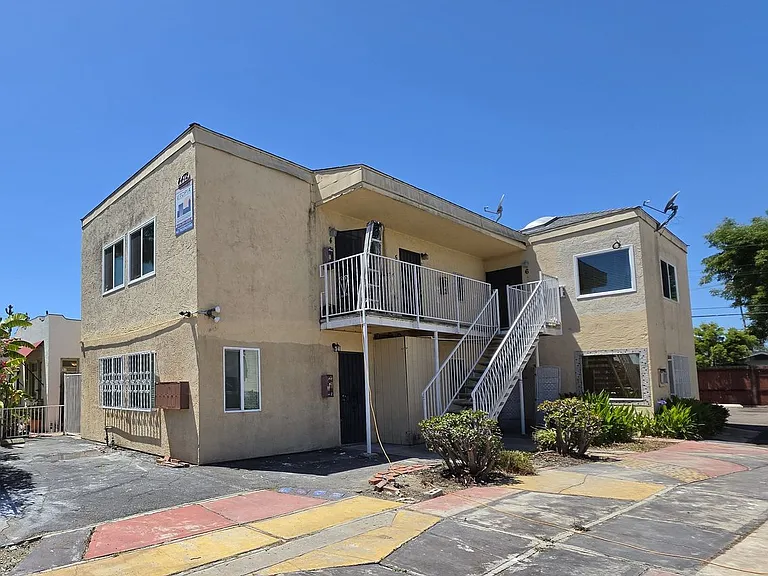 4472 & 4484 Felton St — Photo 6