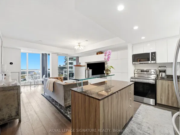 218 Queens Quay W #510, Toronto, ON M5J