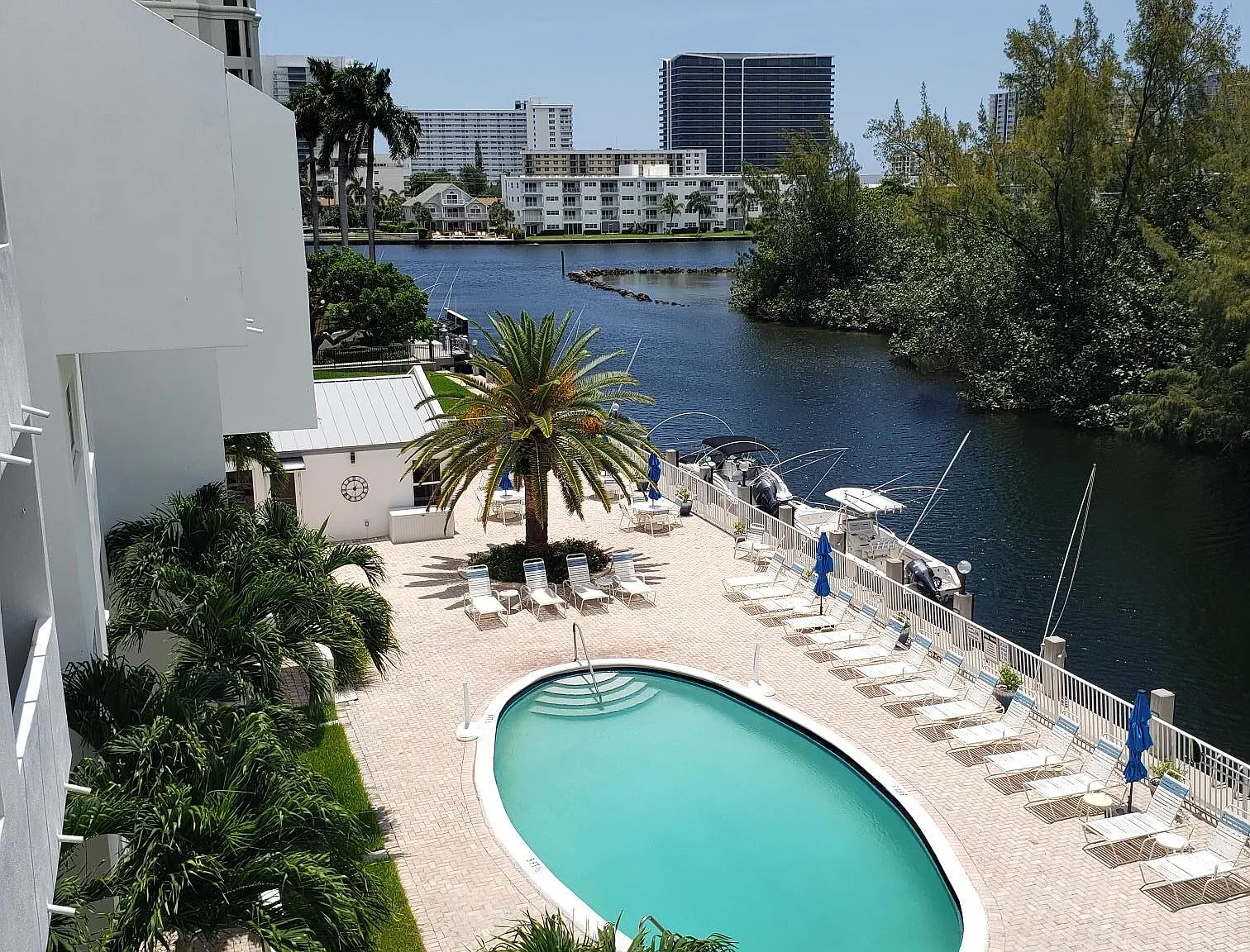 2 bed, 2.0 bath, 835 sqft, $2,150 — Photo 1