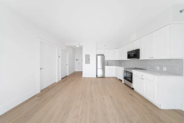 Rented by Bond New York | media 10