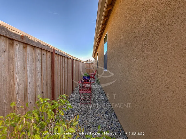 258 Martos Ct — Photo 25