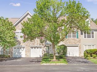 29 Dorchester Dr, Basking Ridge, NJ 07920