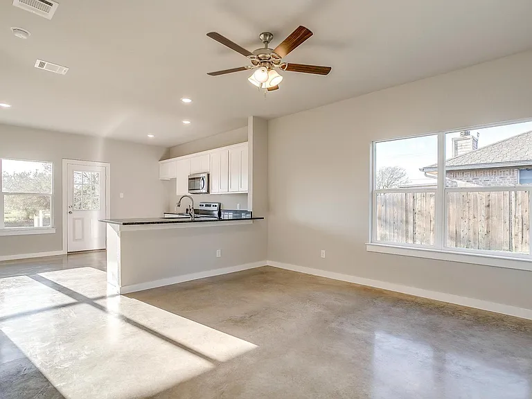 609 Mesquite Dr — Photo 11