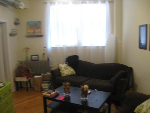 2nd image of 3321 N Lakewood Ave #G