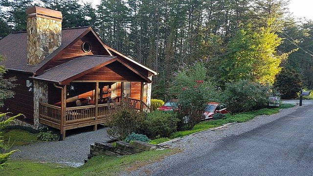 1st image of 244 Lakeview Dr