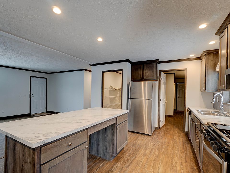 1st image of 250 SE Laurel St #1037