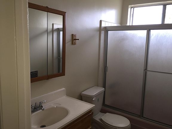 4th image of 2325 5th Ave APT 8
