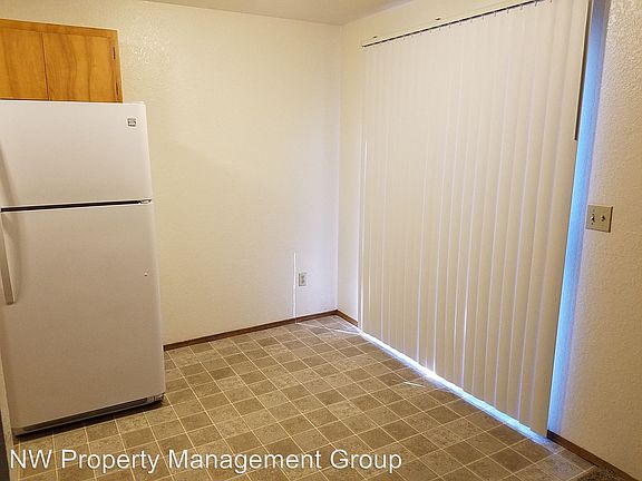 3rd image of 12710 51st Ave NE Unit A