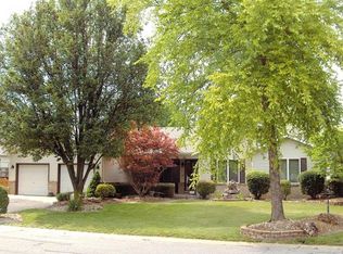 102 Shadow Xing, Collinsville, IL 62234