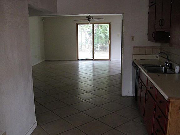 4th image of 4209 McKibben St