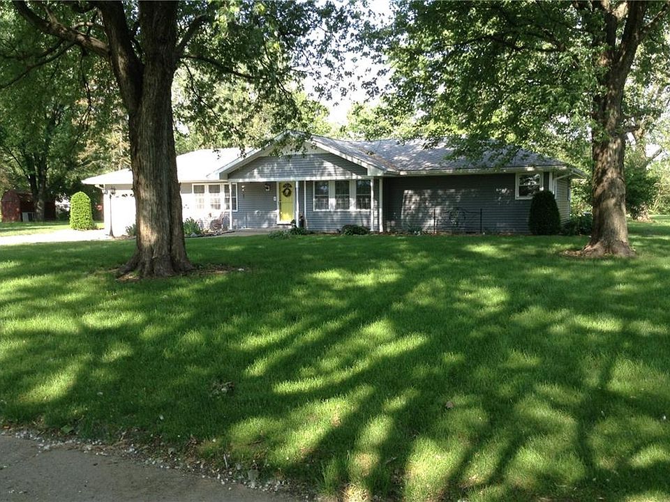 1st image of 1582 Crest Dr