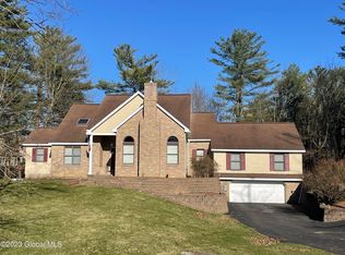 59 Bittersweet Ln, Slingerlands, NY 12159