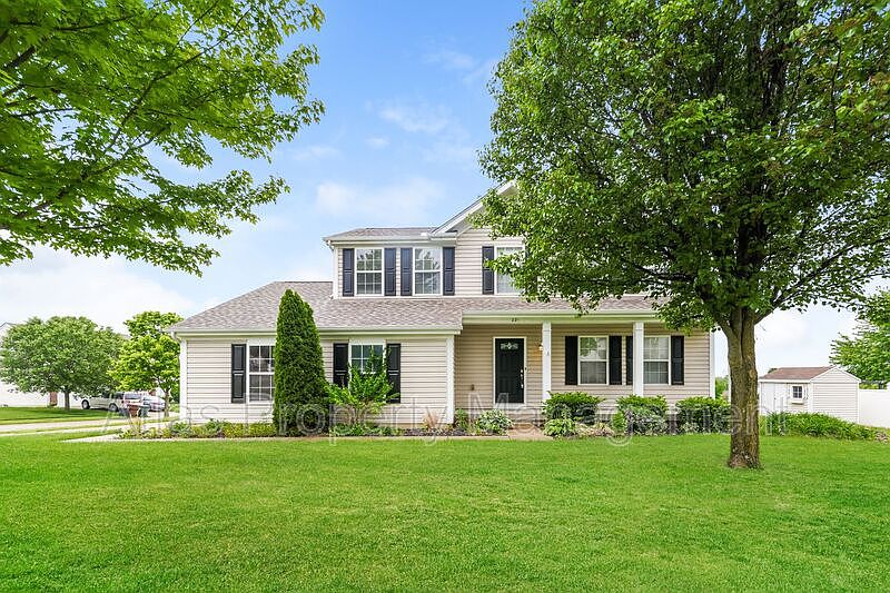 1st image of 221 Waterstone Dr