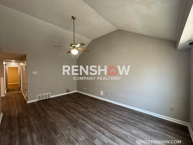 2 bed, 2.0 bath, 972 sqft, $1,200 — Photo 2