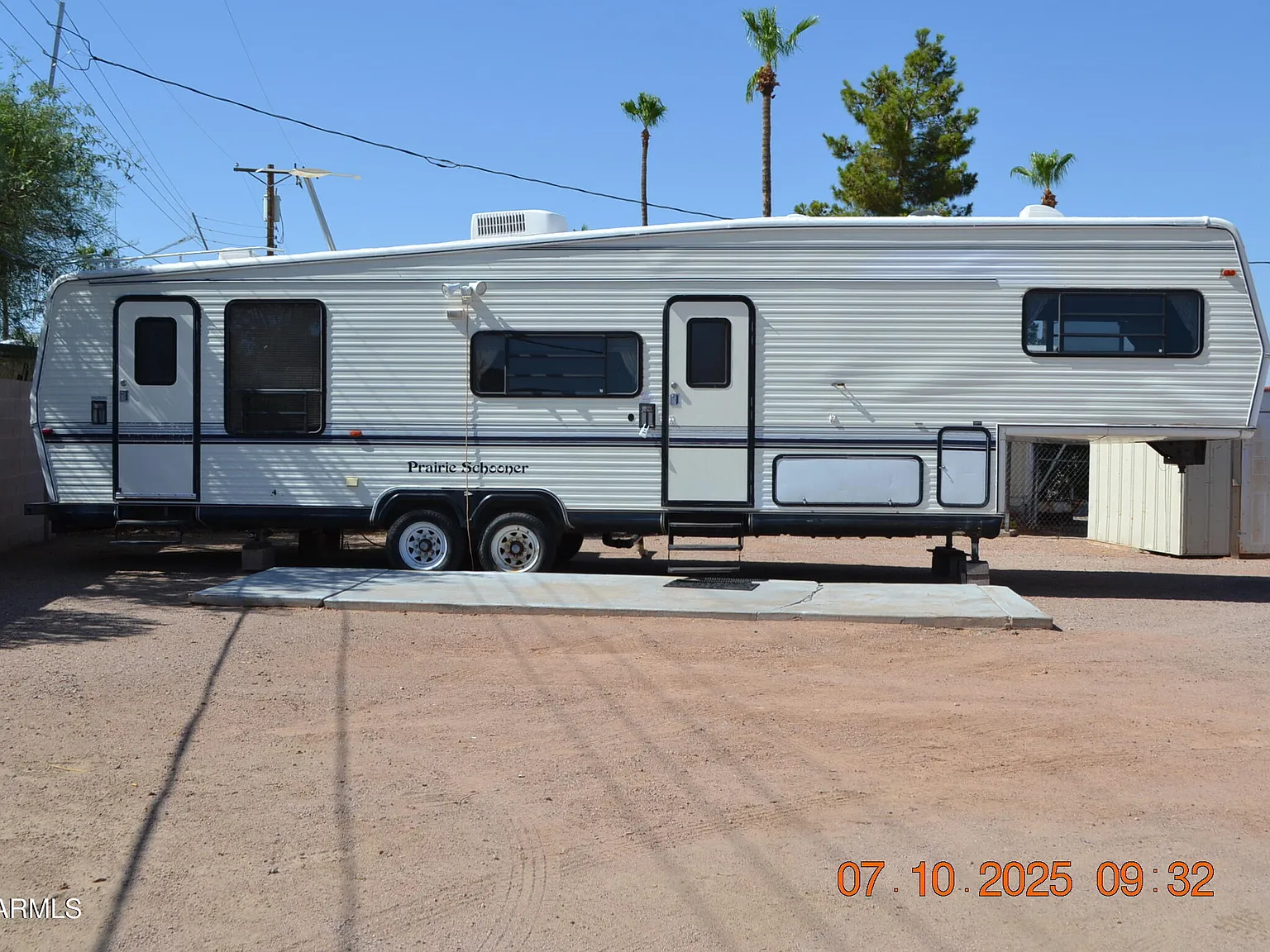 1 bed, 1.0 bath, 400 sqft, $900 — Photo 1