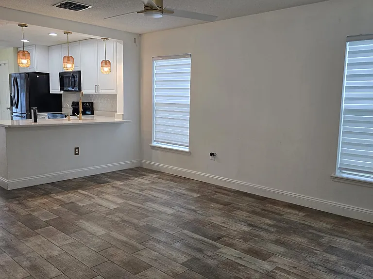 3403 Waterfront Dr — Photo 10